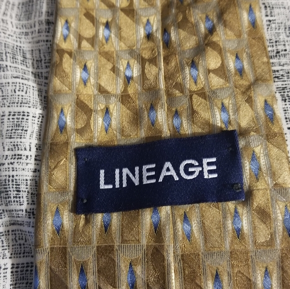 Lineage Golden Tie Pre Tied - Picture 2 of 4